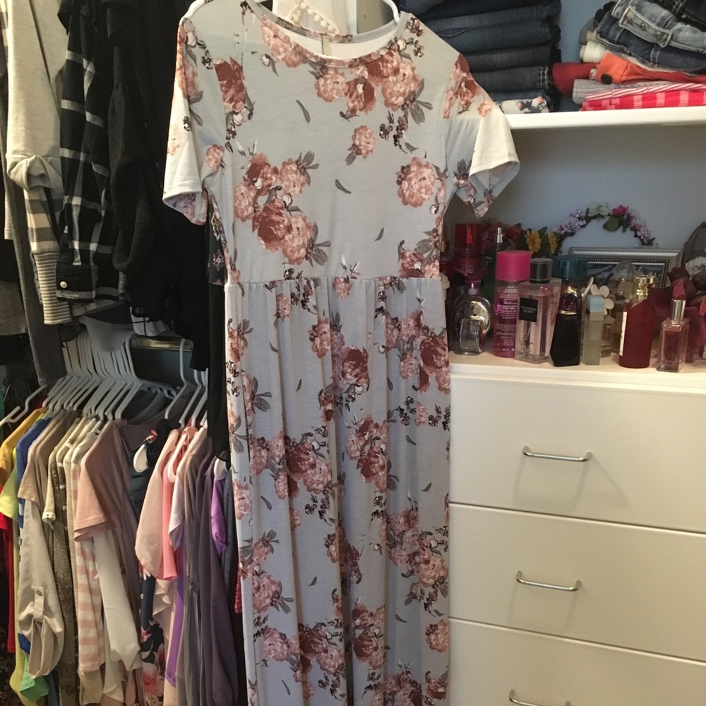 Long floral boutique dress very light blue